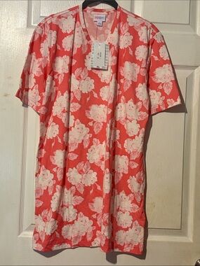 LuLaRoe Devin Pinky Coral with Off White Floral Print